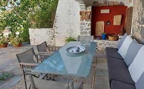 Rallou House Hydra