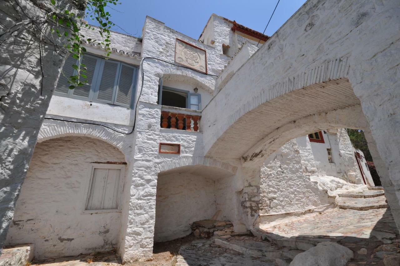Rallou House Hydra Exterior photo